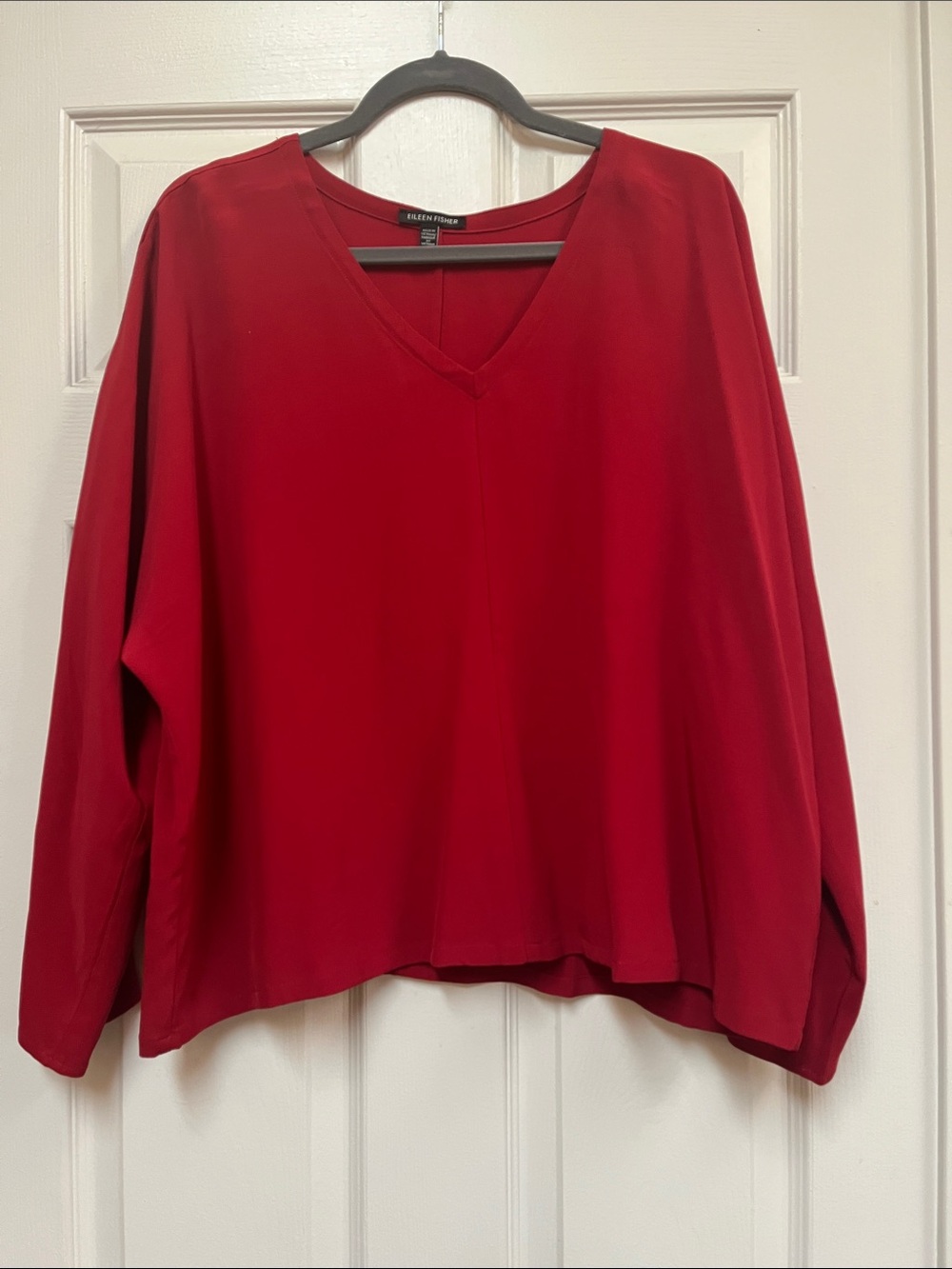 Eileen Fisher Crepe Dolman-Sleeve V-Neck Top Size L Tart Cherry - Picture 3 of 6
